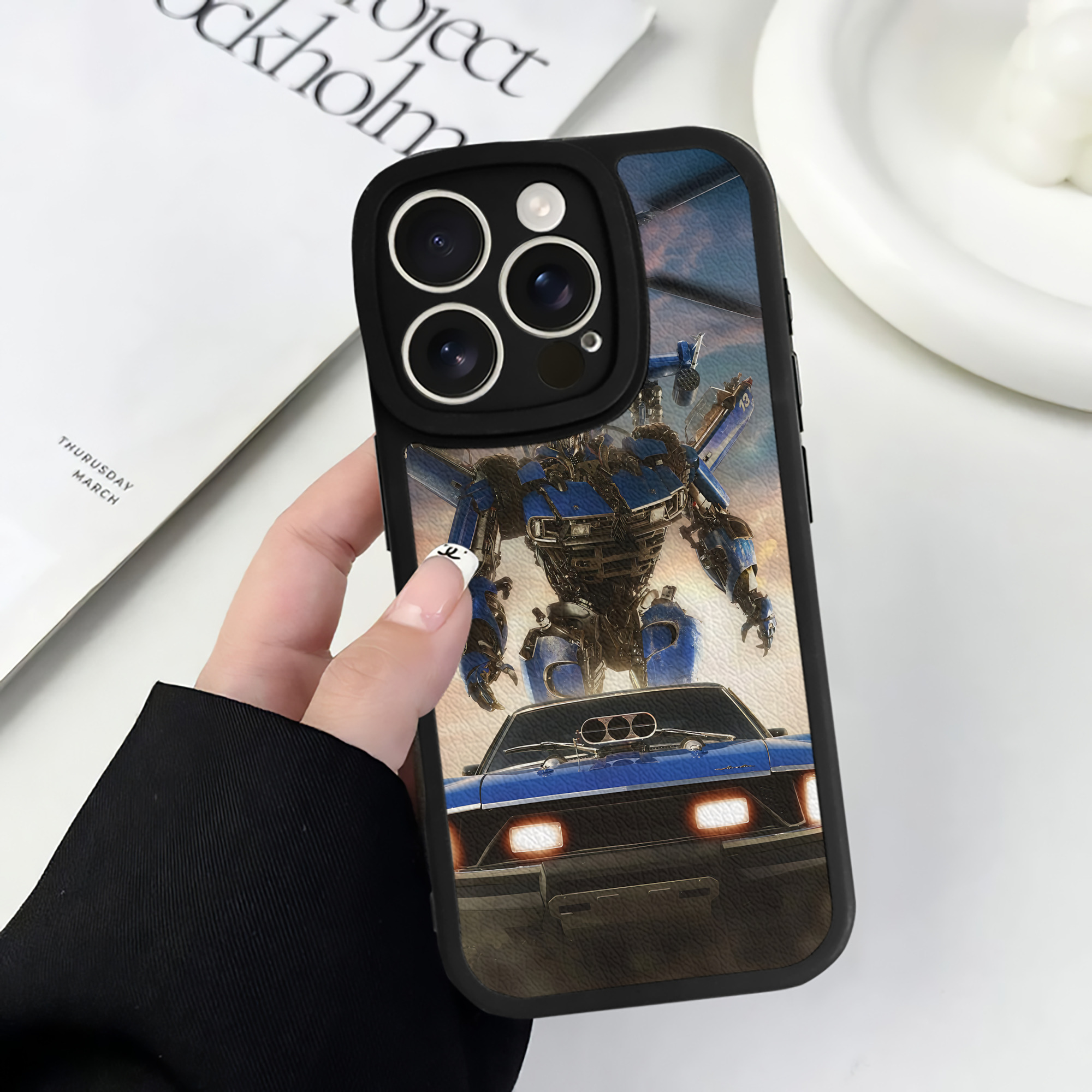 （画像用） Transformers トランスフォーマー 【iPhone 16シリーズ対応】シリコンスマホケース（レザー調） 材質：シリコン